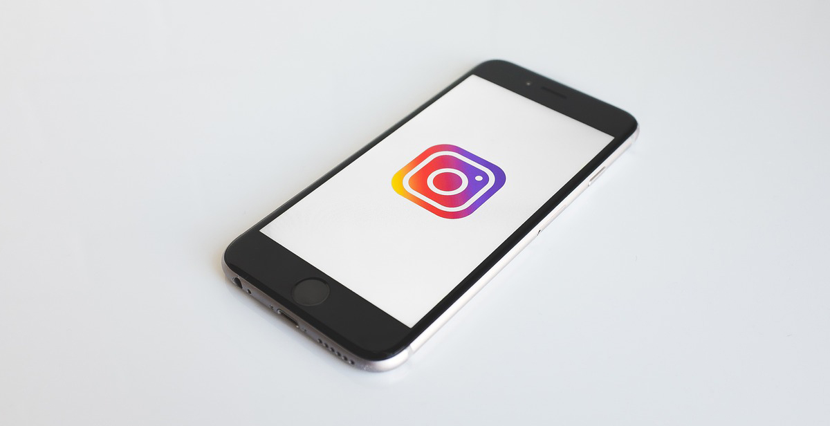 Instagram ввел новую функцию "История местоположений" для рекламодателей Facebook