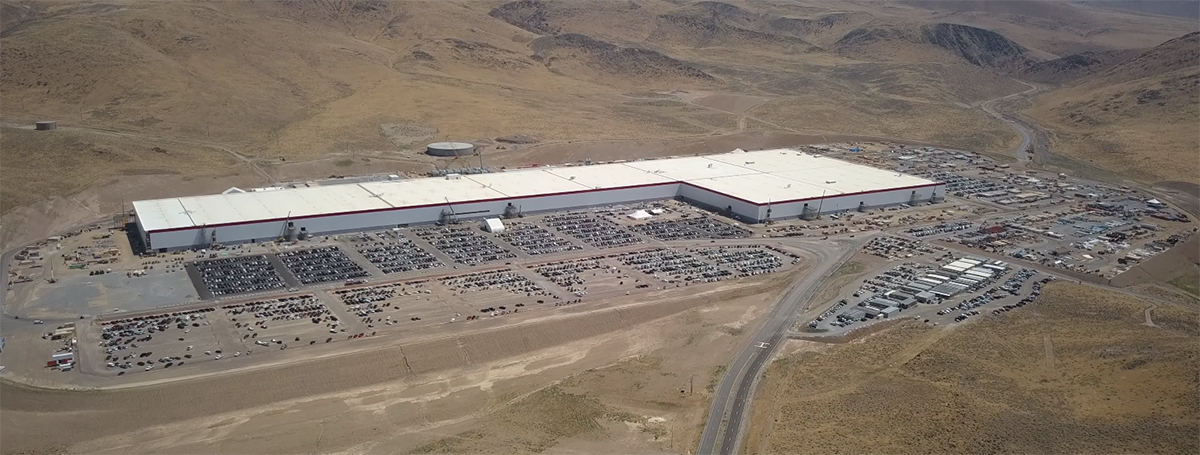 Tesla строит самый большой завод в мире