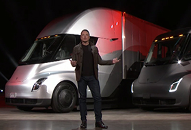 Электрофура и электромобиль Tesla &mdash; машины будущего