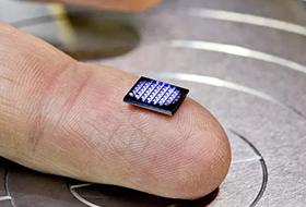 IBM представила самый маленький в мире компьютер