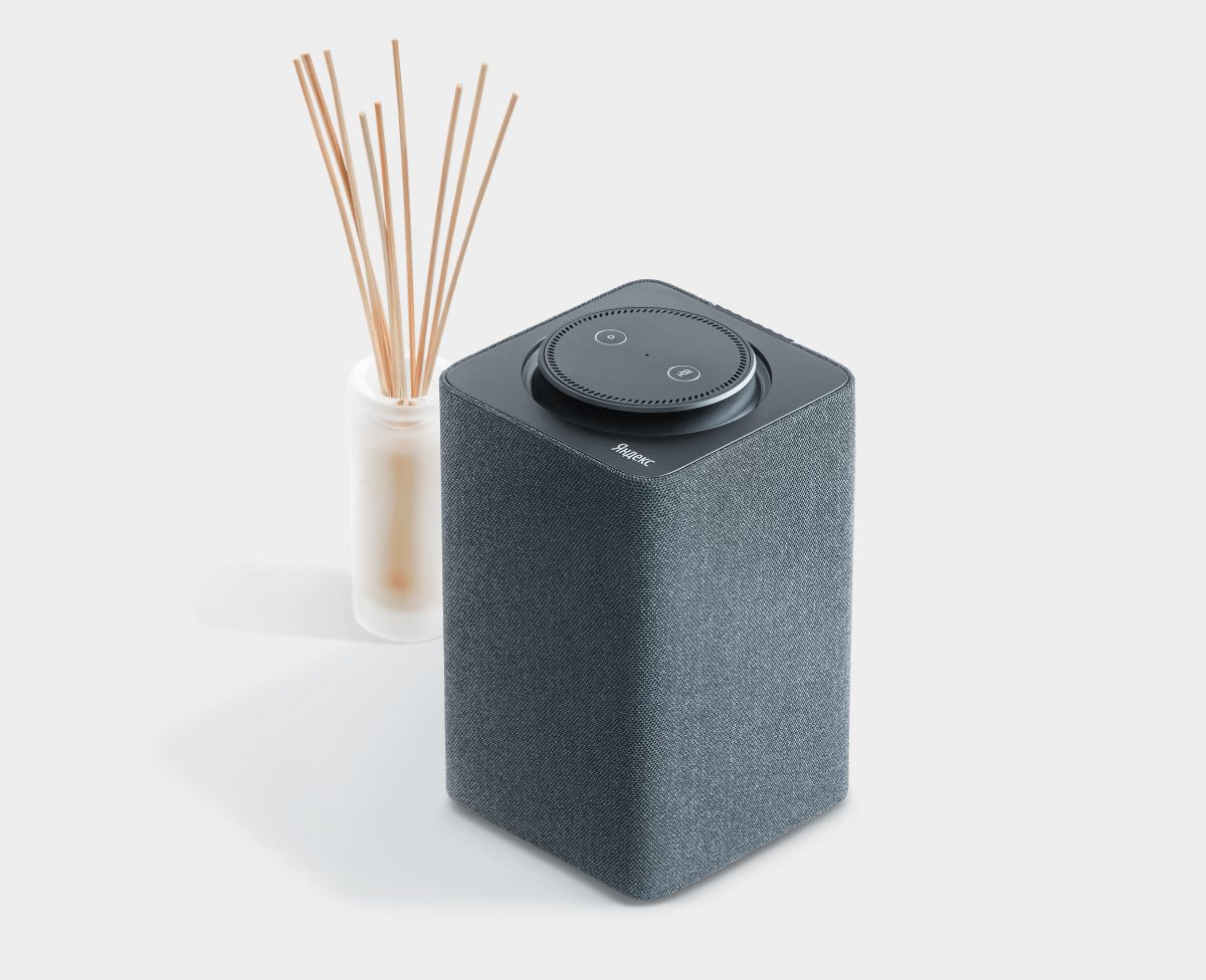 "Яндекс" будет конкурировать с HomePod: выпущена "умная" колонка "Яндекс.Станция"