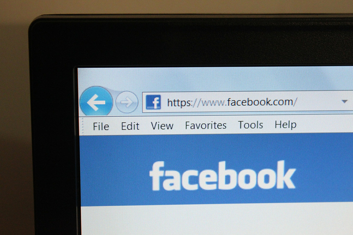 Facebook против кликбейта в постах на русском языке